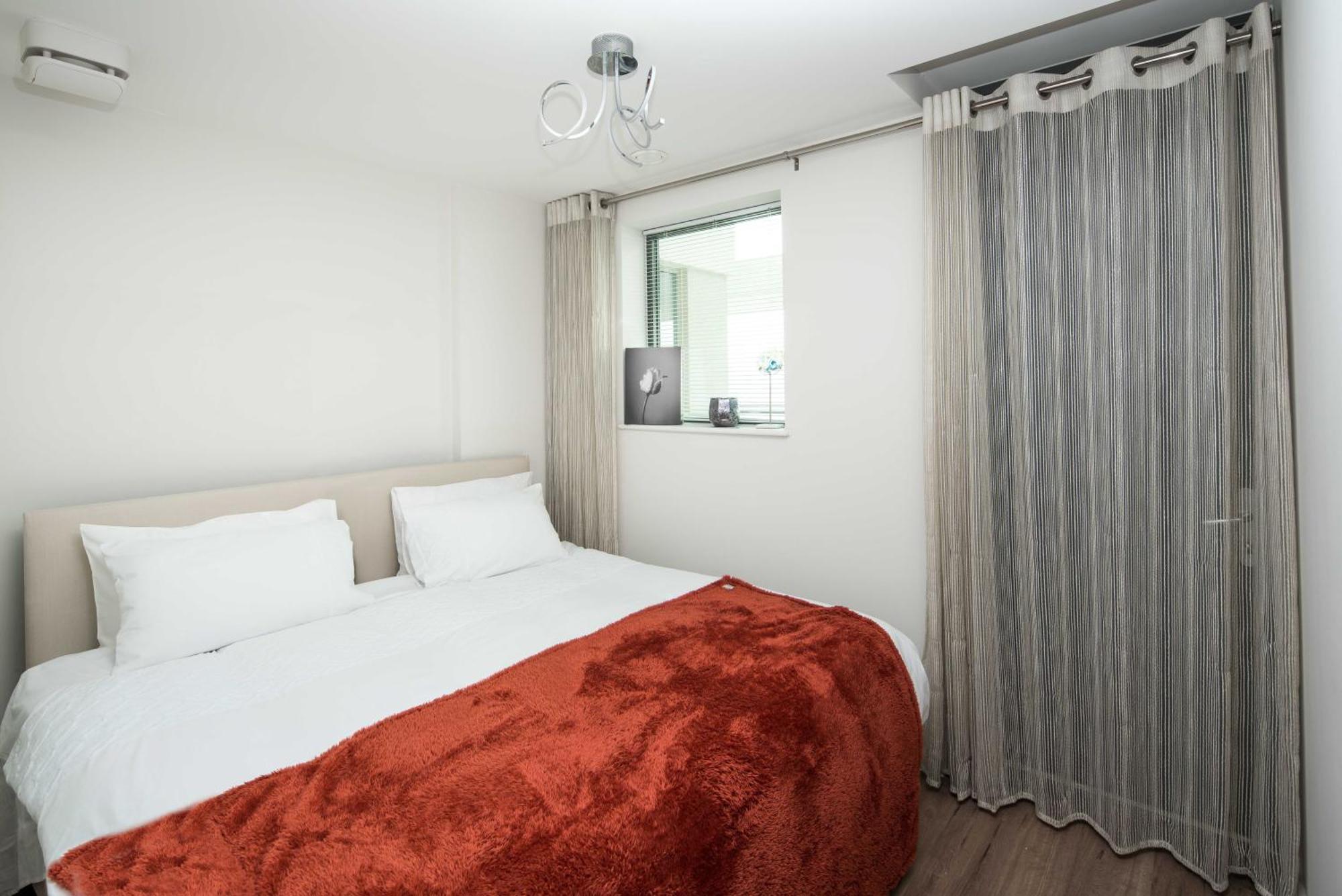 Canning Town -2 Bed Luxury Apartment Лондон Екстериор снимка