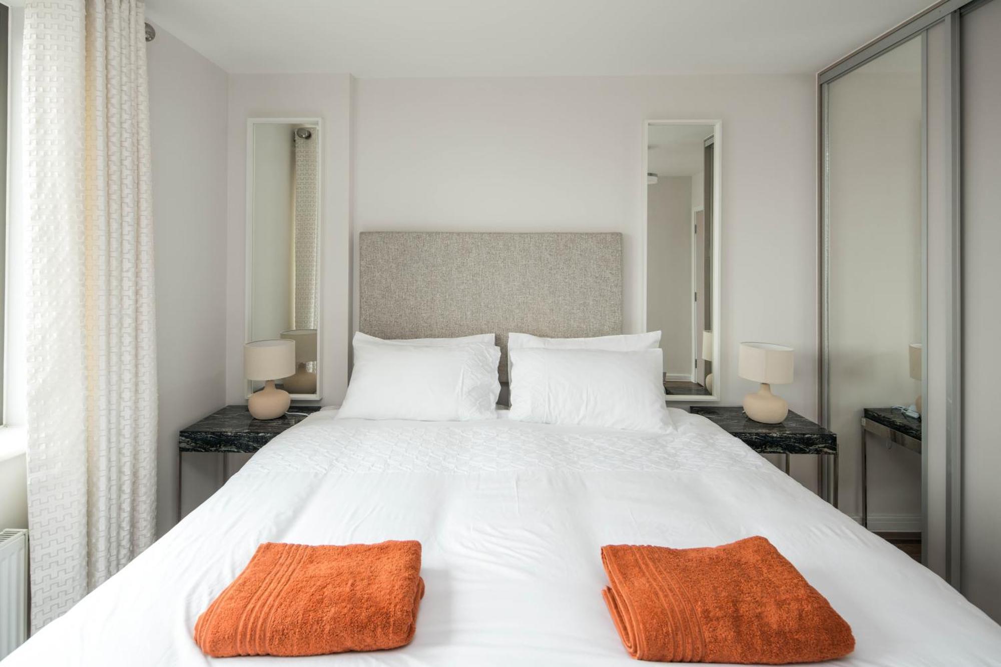 Canning Town -2 Bed Luxury Apartment Лондон Екстериор снимка