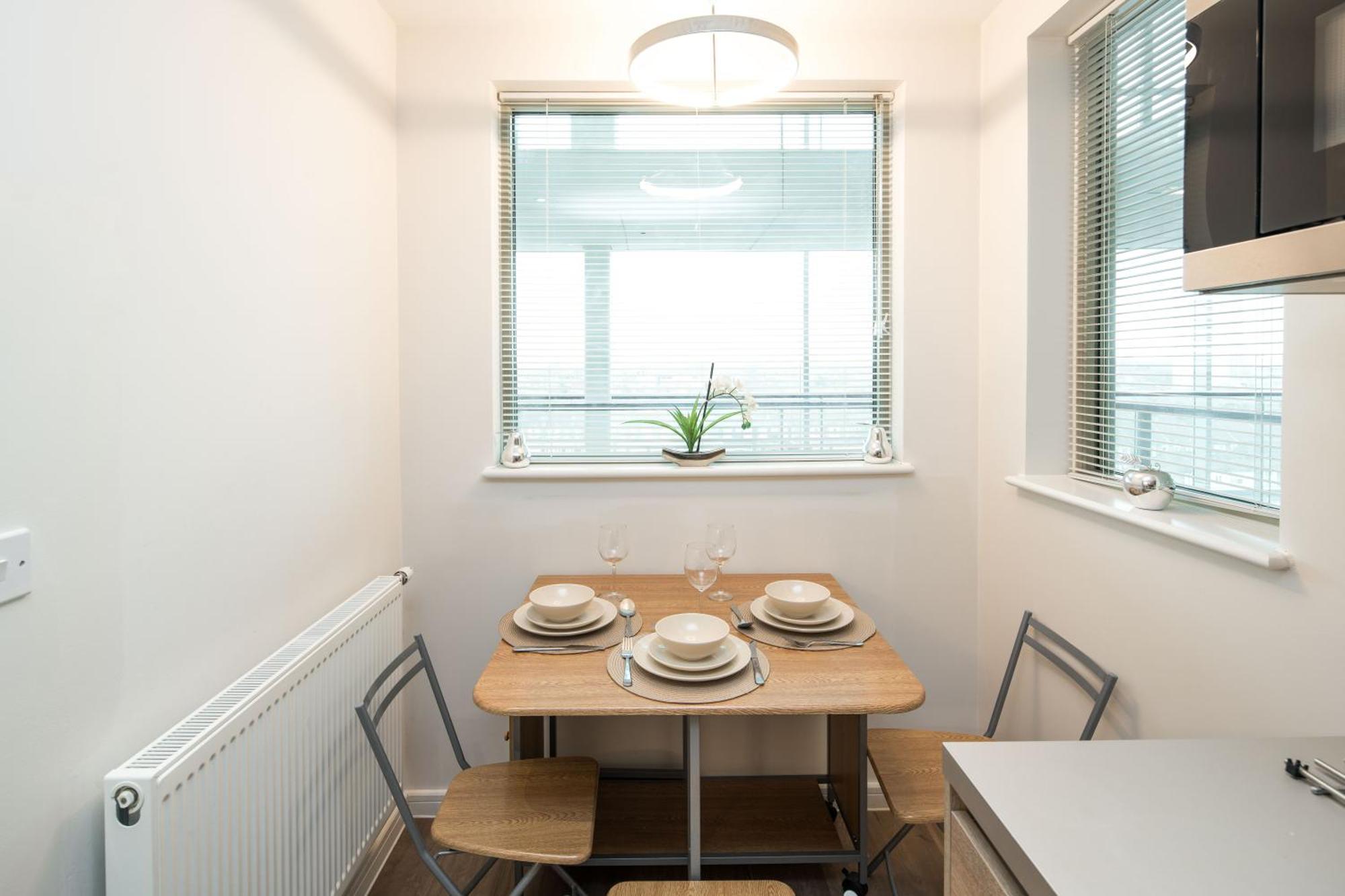 Canning Town -2 Bed Luxury Apartment Лондон Екстериор снимка