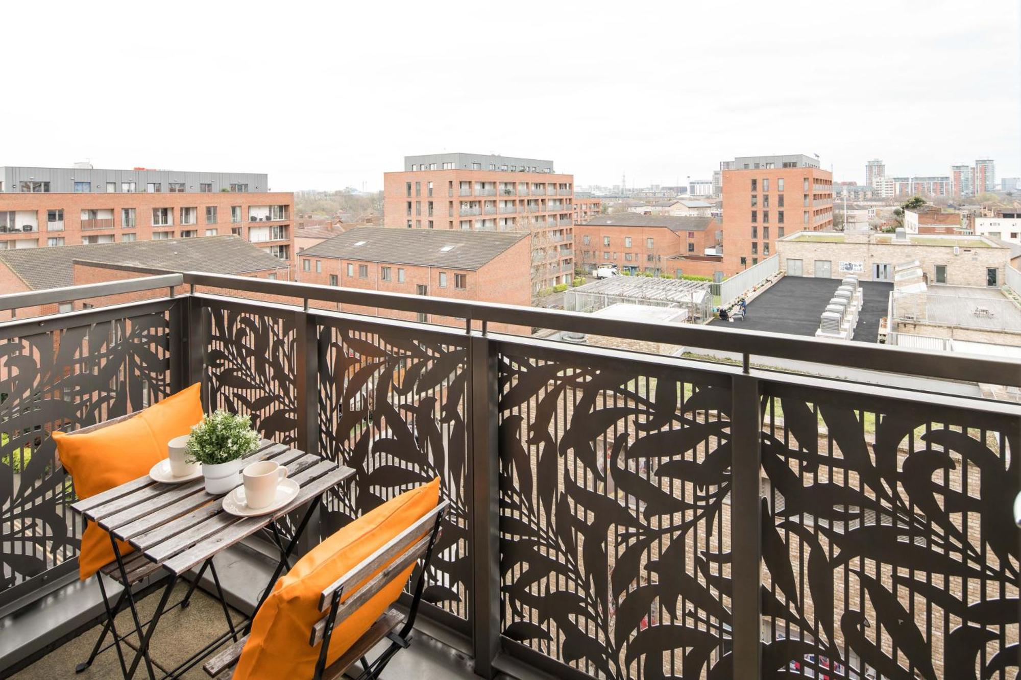 Canning Town -2 Bed Luxury Apartment Лондон Екстериор снимка